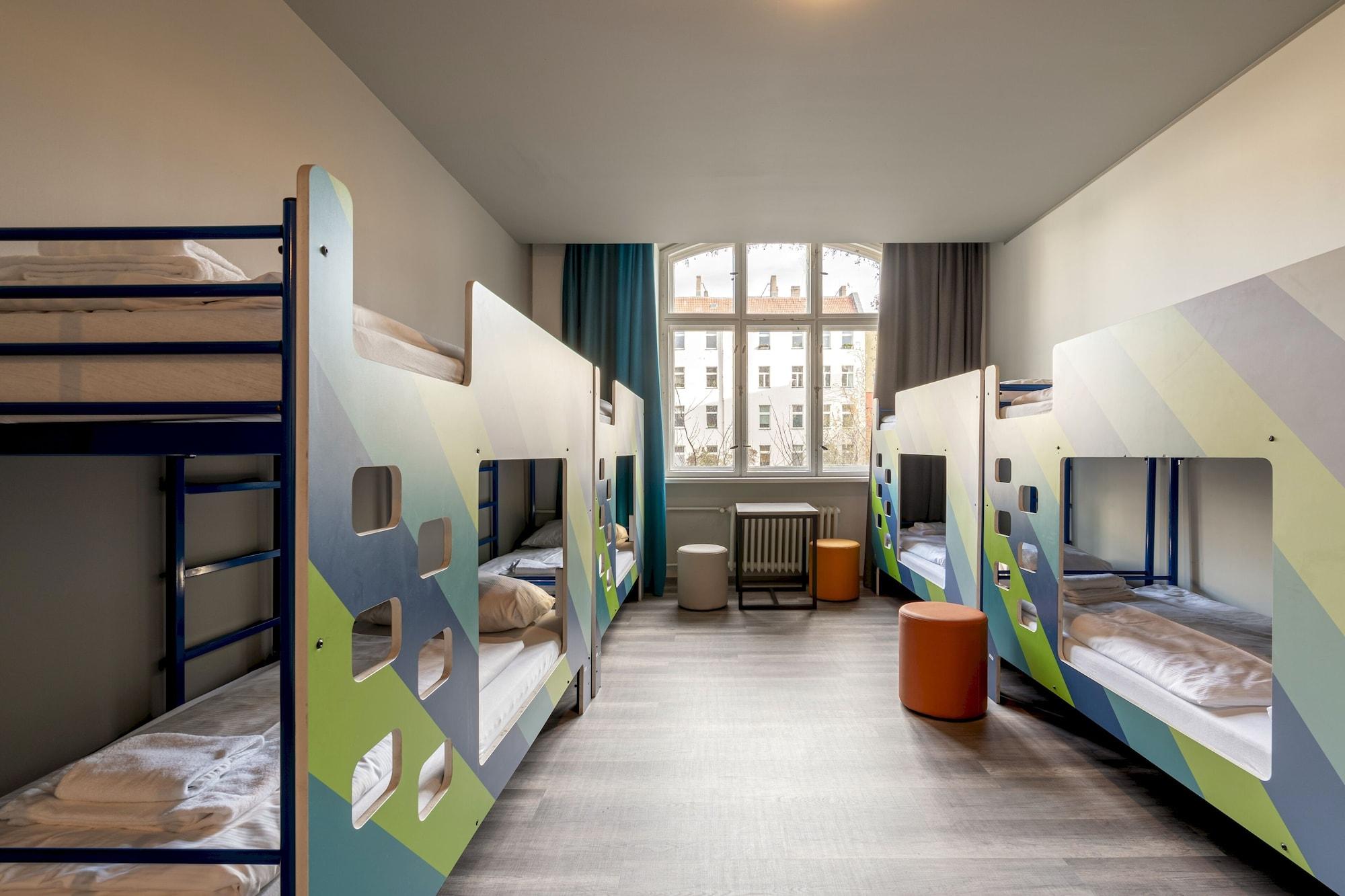 เอแอนด์โอ เบอร์ลิน ฟรีดริชเชน Hostel ภายนอก รูปภาพ
