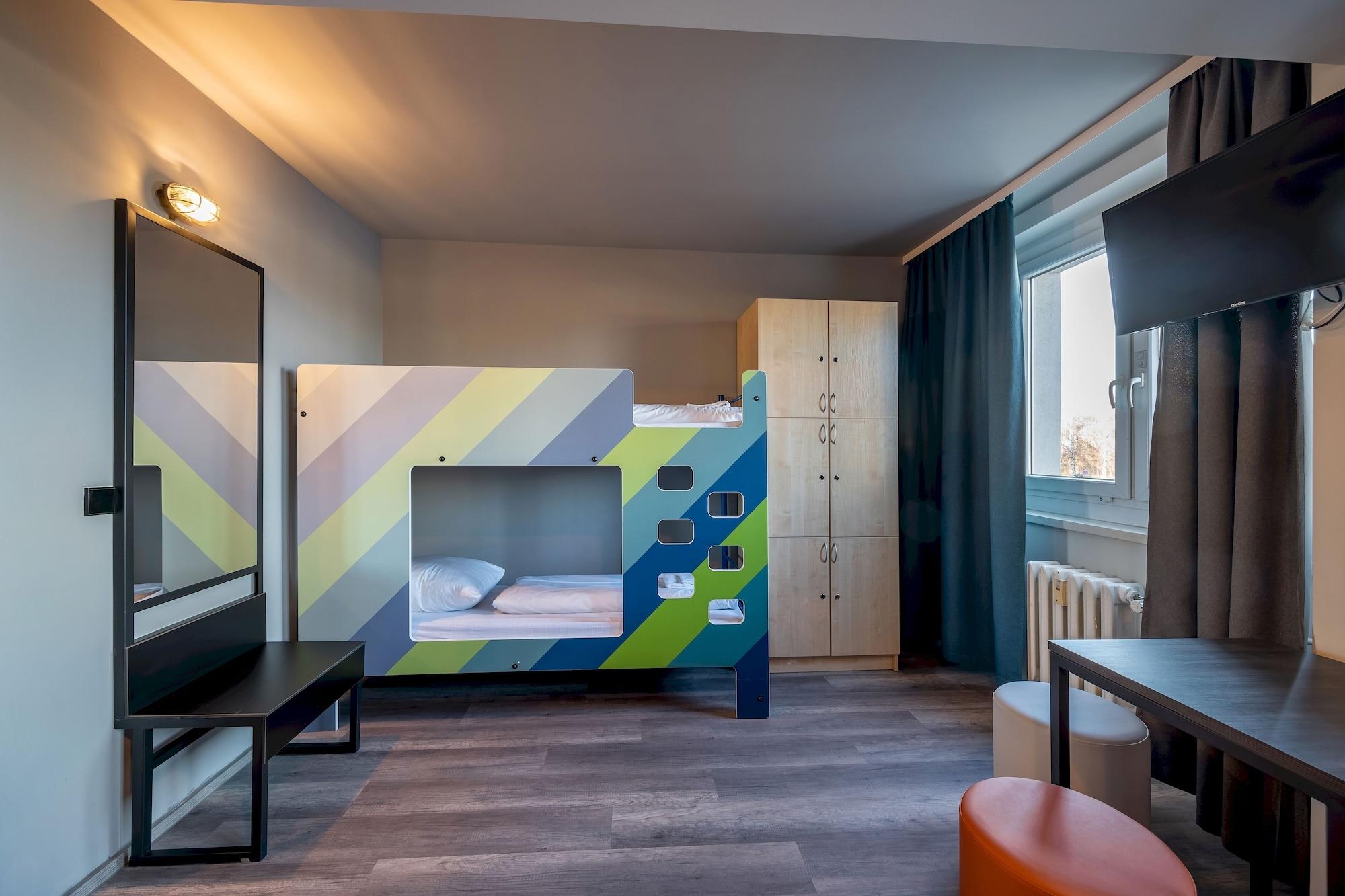 เอแอนด์โอ เบอร์ลิน ฟรีดริชเชน Hostel ภายนอก รูปภาพ