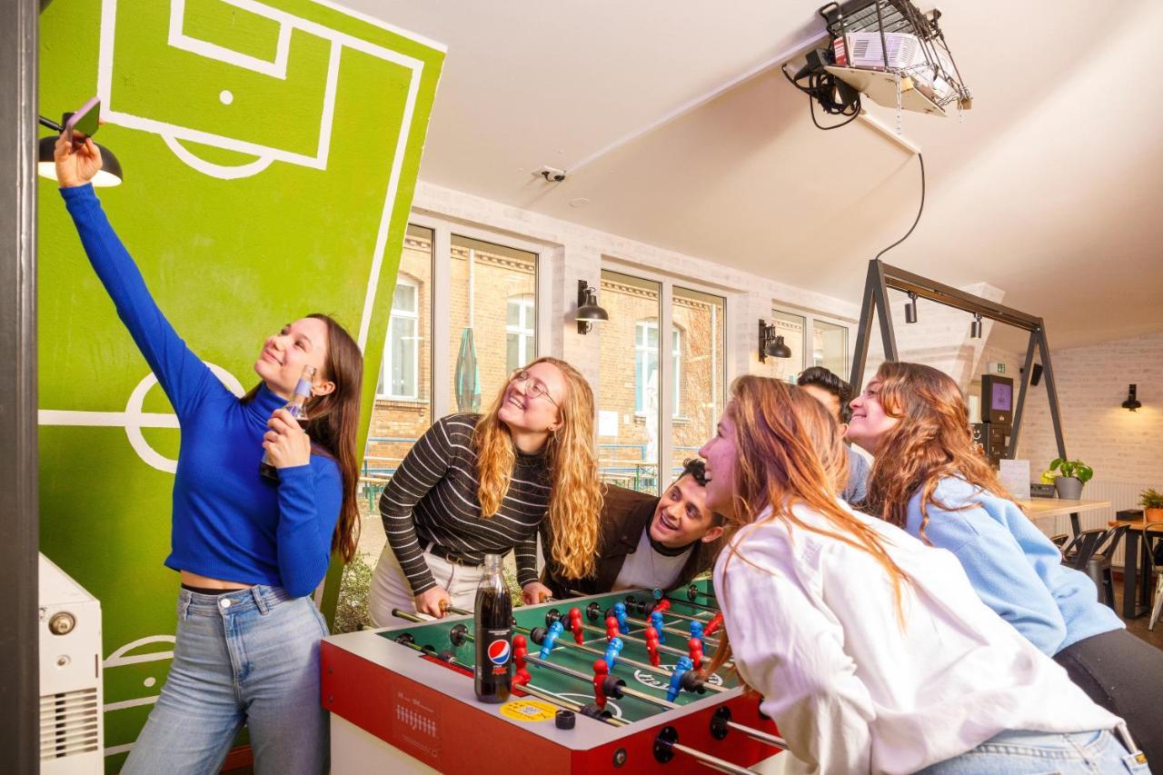 เอแอนด์โอ เบอร์ลิน ฟรีดริชเชน Hostel ภายนอก รูปภาพ
