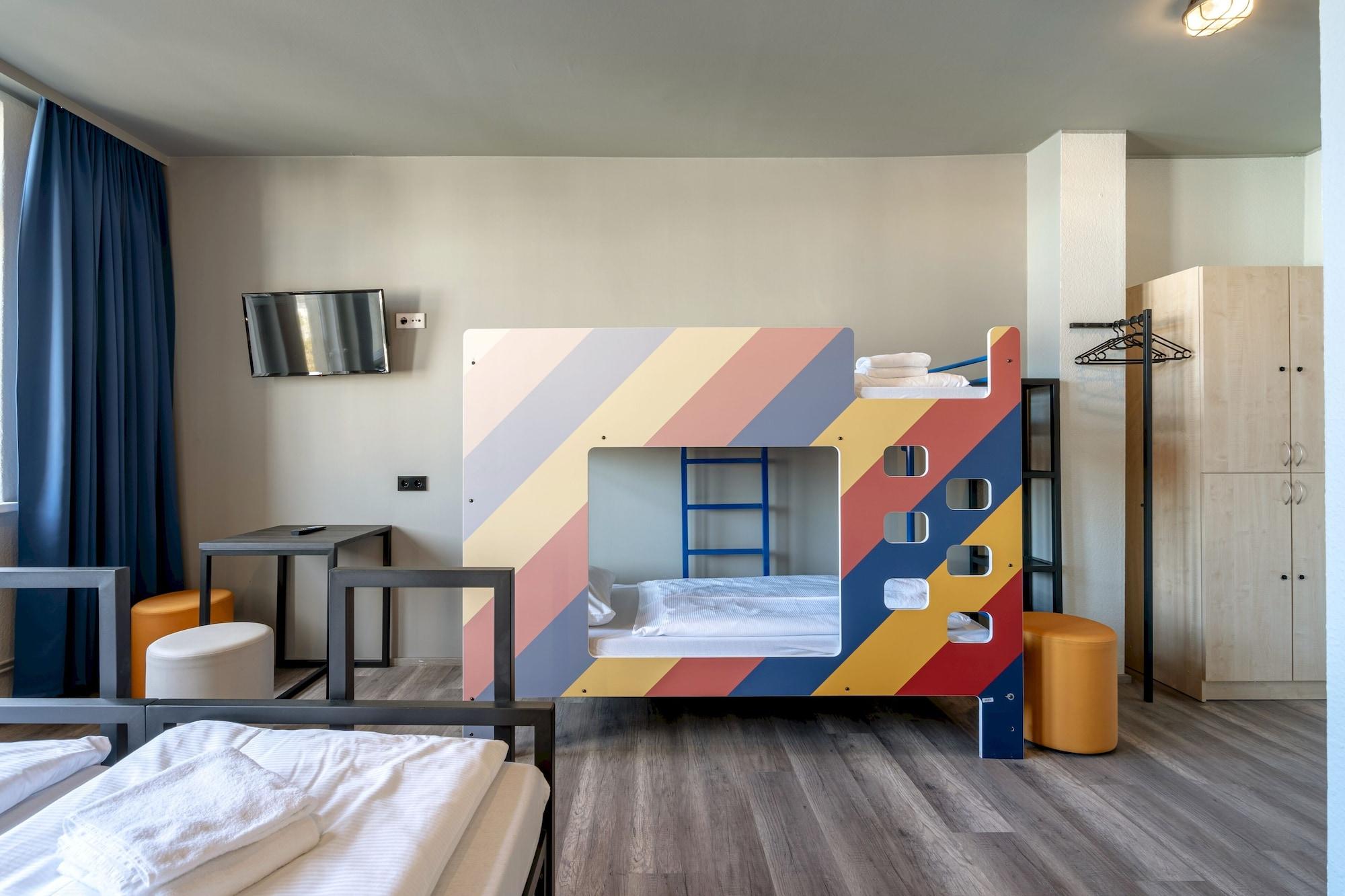 เอแอนด์โอ เบอร์ลิน ฟรีดริชเชน Hostel ภายนอก รูปภาพ
