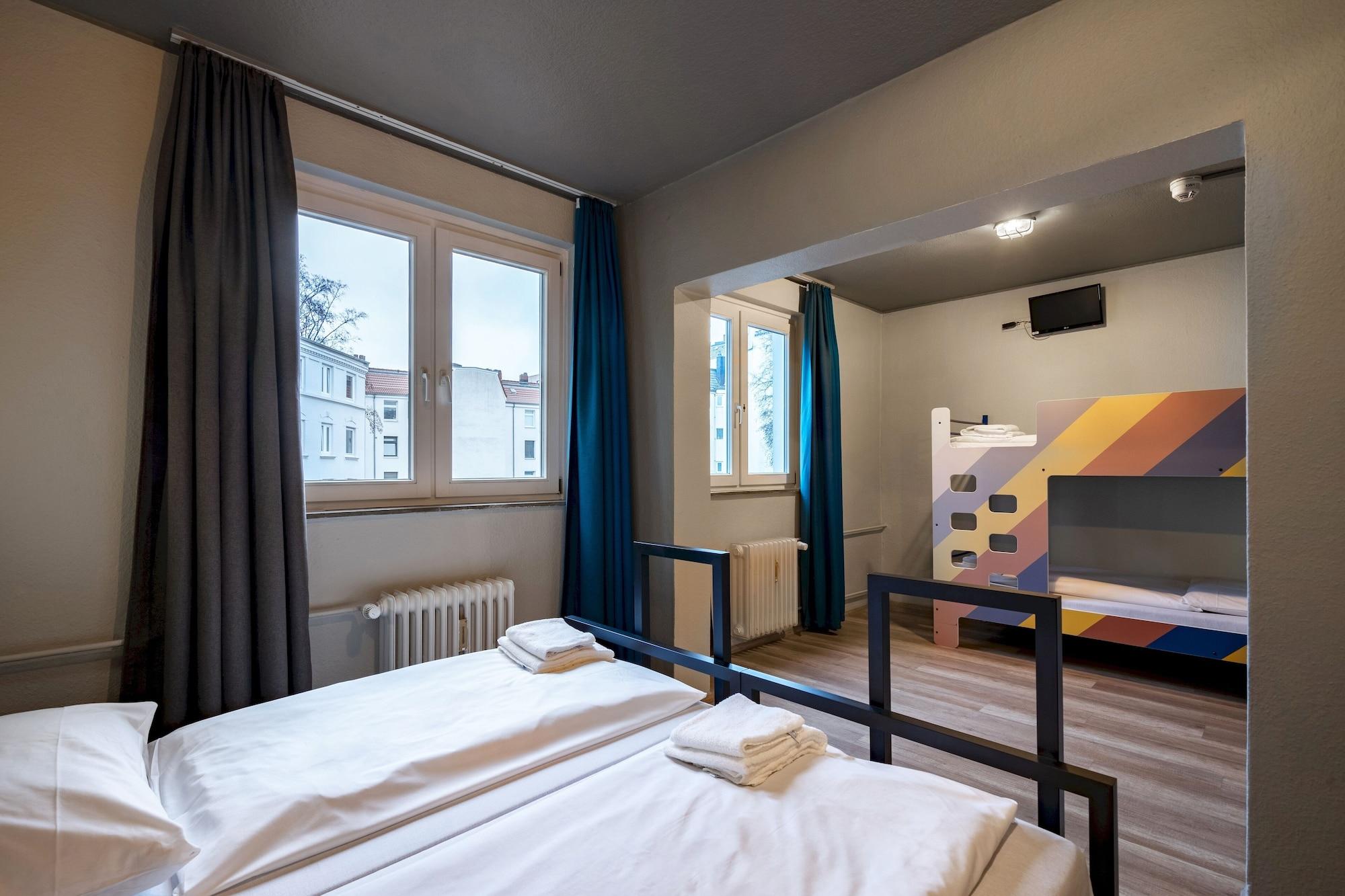 เอแอนด์โอ เบอร์ลิน ฟรีดริชเชน Hostel ภายนอก รูปภาพ