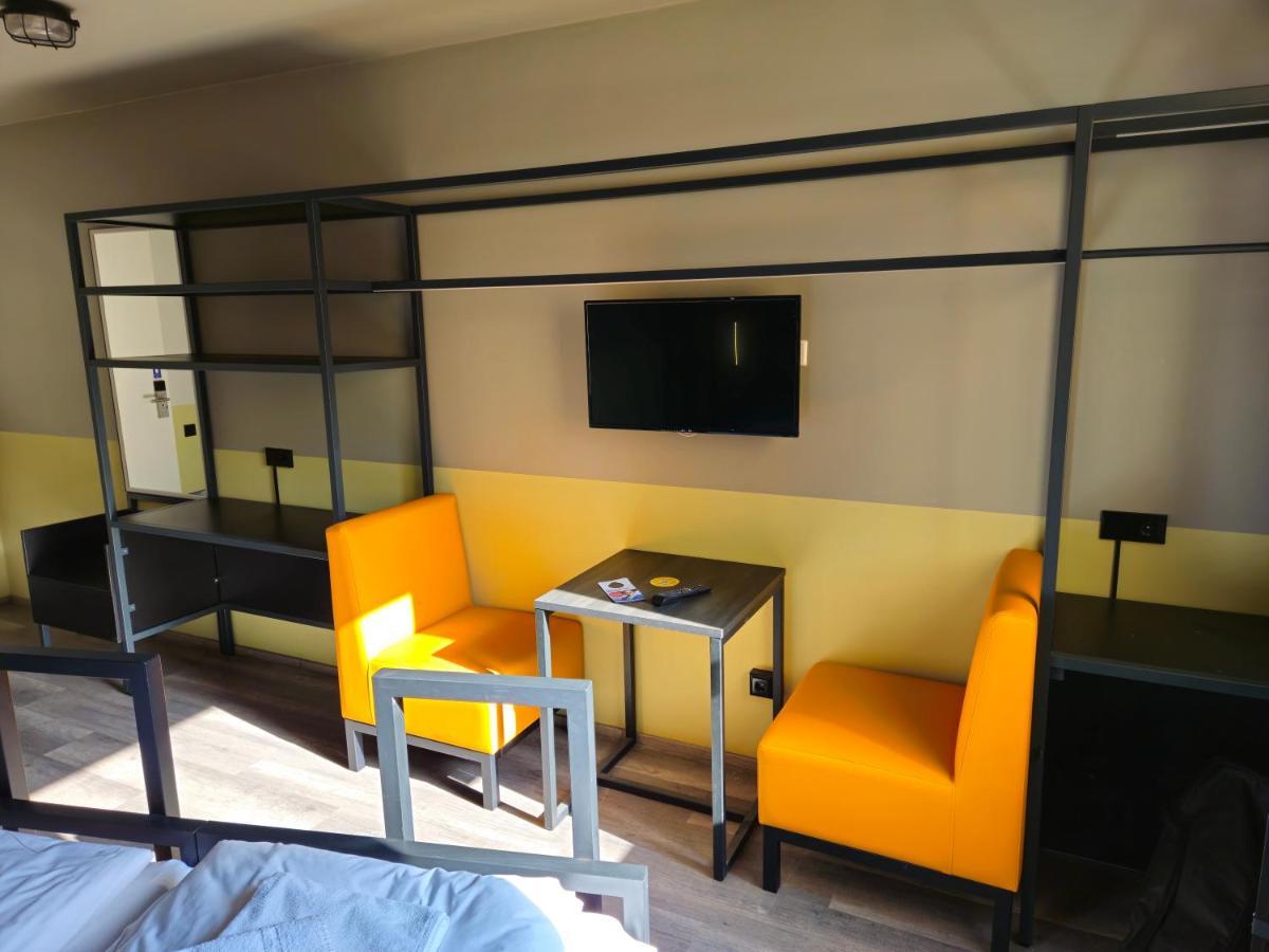 เอแอนด์โอ เบอร์ลิน ฟรีดริชเชน Hostel ภายนอก รูปภาพ
